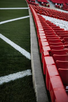 国足消息人士主帅助手对伤病情况表示困惑与不解